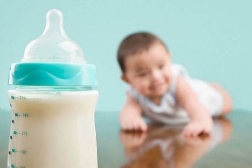 5 bí quyết chọn sữa cho bé từ 6 tháng đến 2 tuổi mẹ nào cũng nên biết
